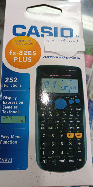 ماشین حساب کاسیو مهندسی ۸۲ es pluse